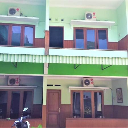 Hotel Mulia Lawean Buitenkant foto