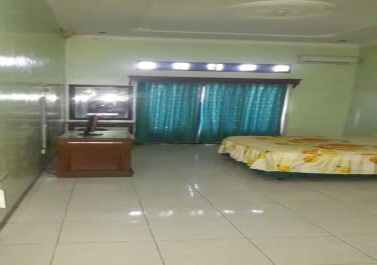 Hotel Mulia Lawean Buitenkant foto